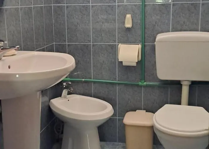 Aleko Hébergement de vacances Përmet