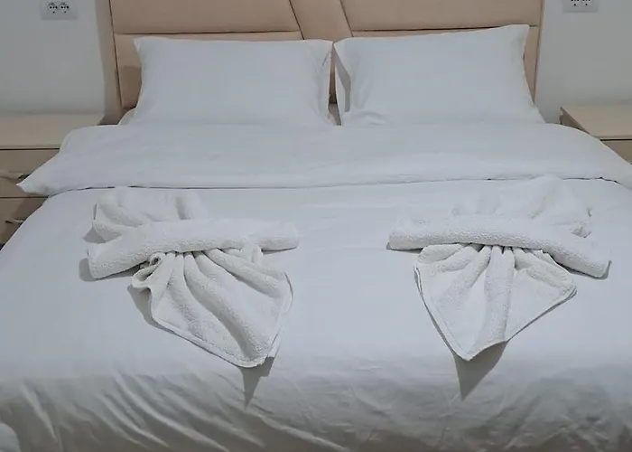 Aleko Hébergement de vacances Përmet